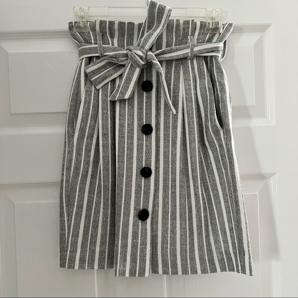 H&M Woman skirts paperbag waist style